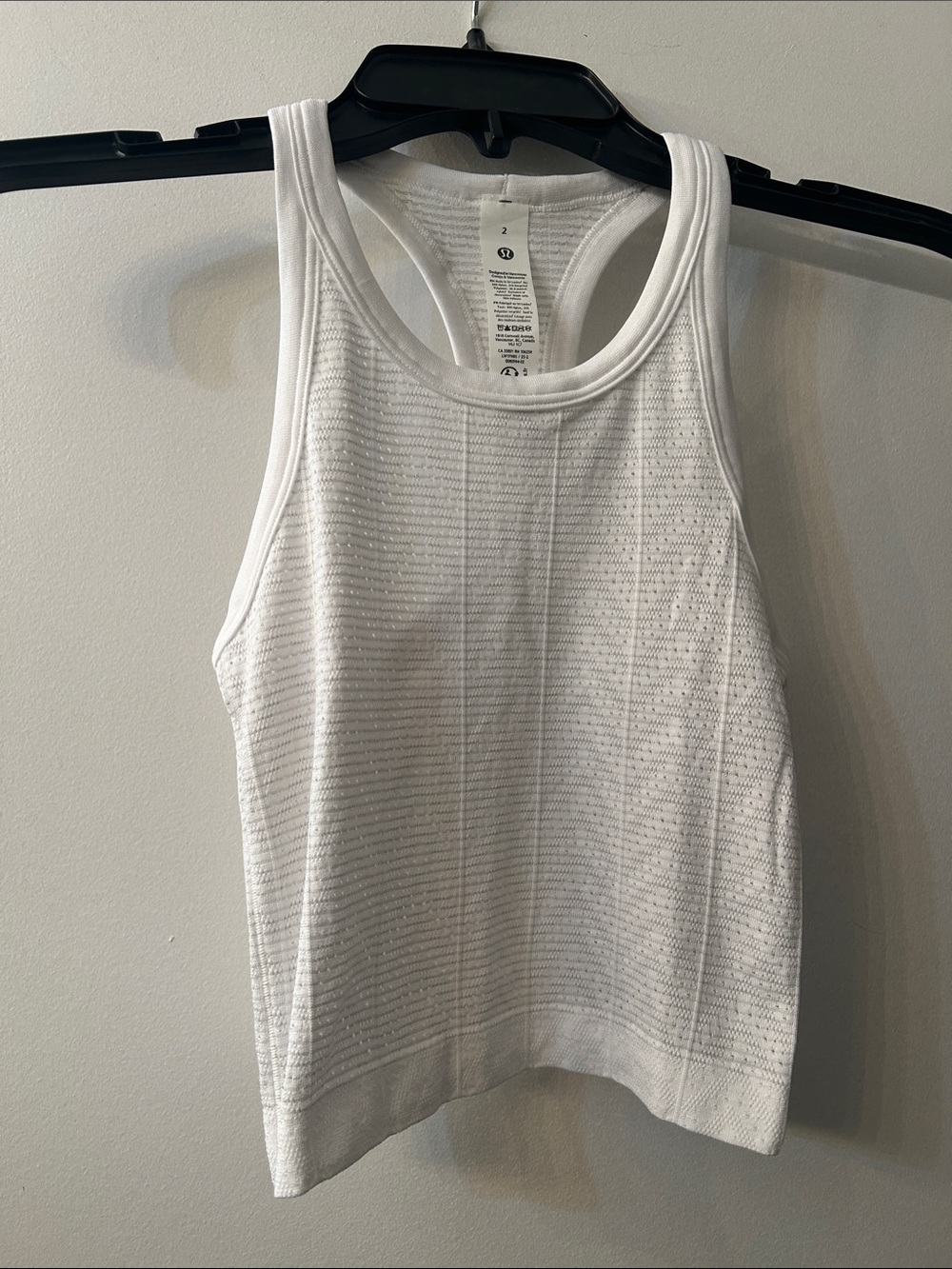 NWOT lululemon swiftly pointelle White Ribbed cropped Performance Tank